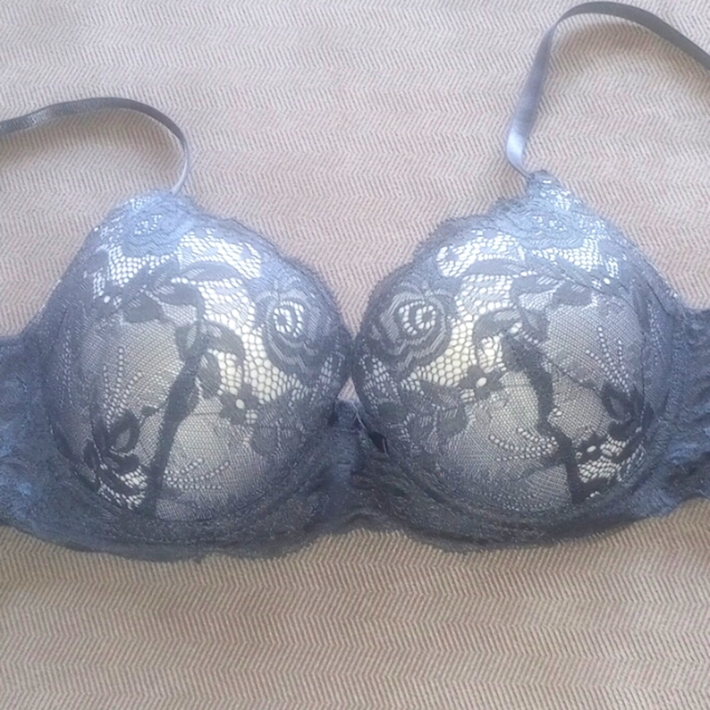 Push-Up Bra